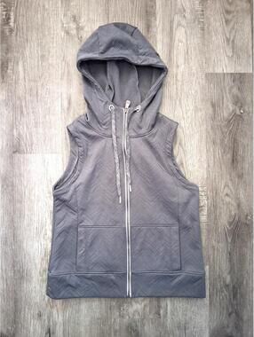 NWOT Cinch Women's Small Gray Hooded Chevron-Quilted Full Zip Vest W/Pockets